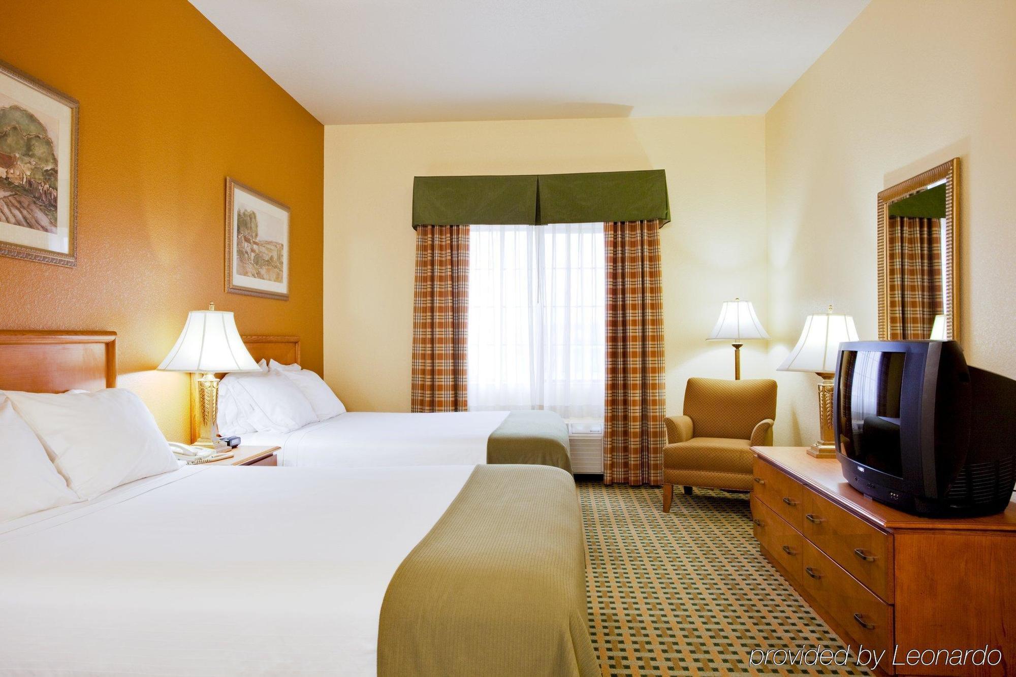 Holiday Inn Express Hotel & Suites Hesperia, An Ihg Hotel Rom bilde